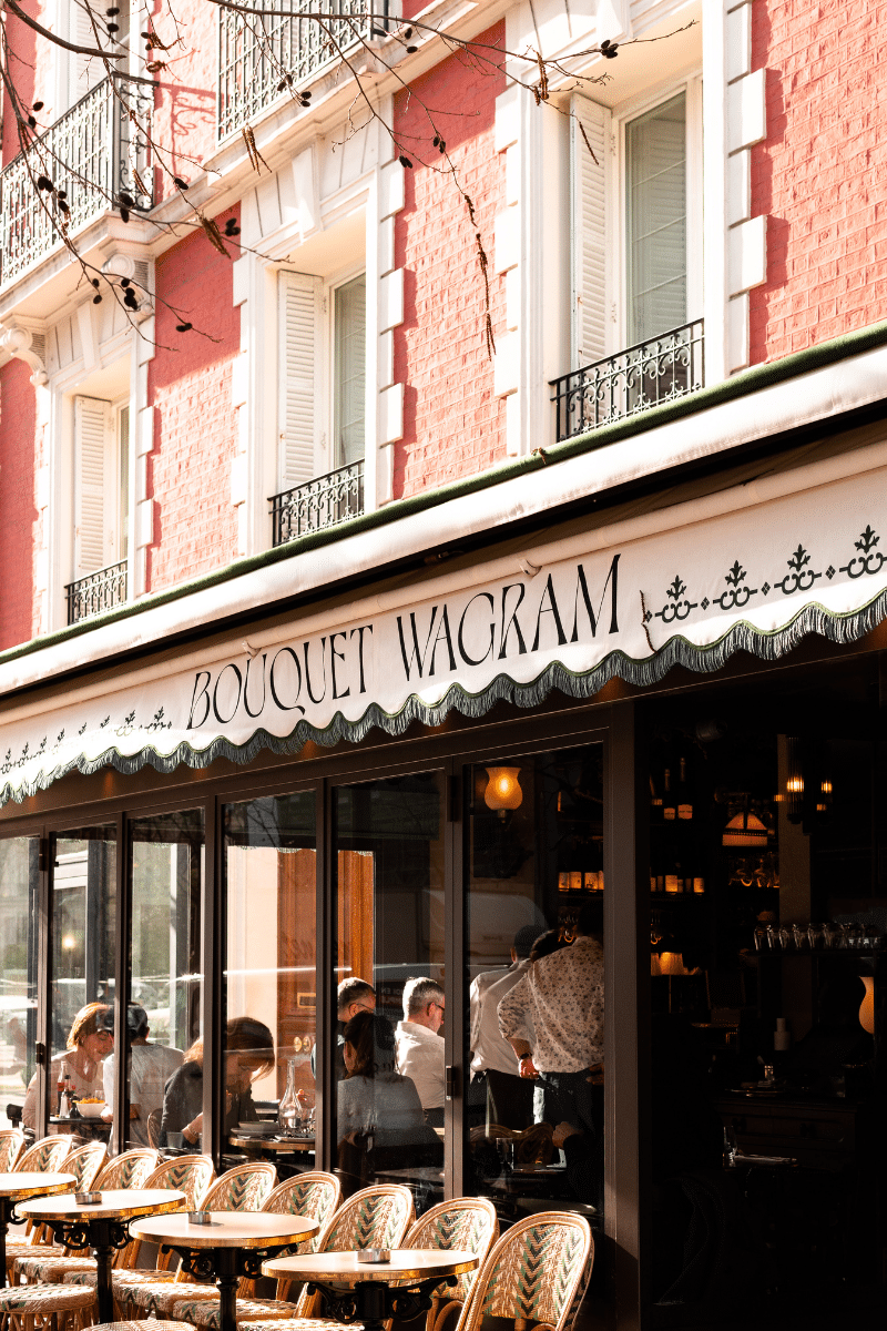 style parisien -Le Bouquet Wagram | Café-Brasserie Paris 17